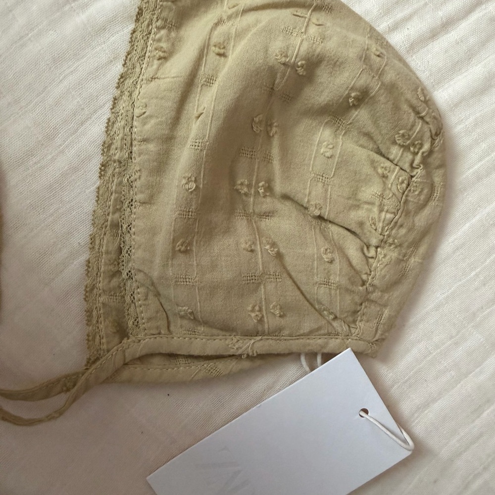 Zara Kids Tan Bonnet